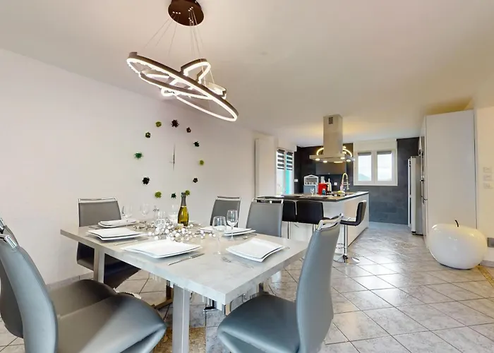 Dom wakacyjny Chez Ludivine - Maison Avec Terrasse Et Parking